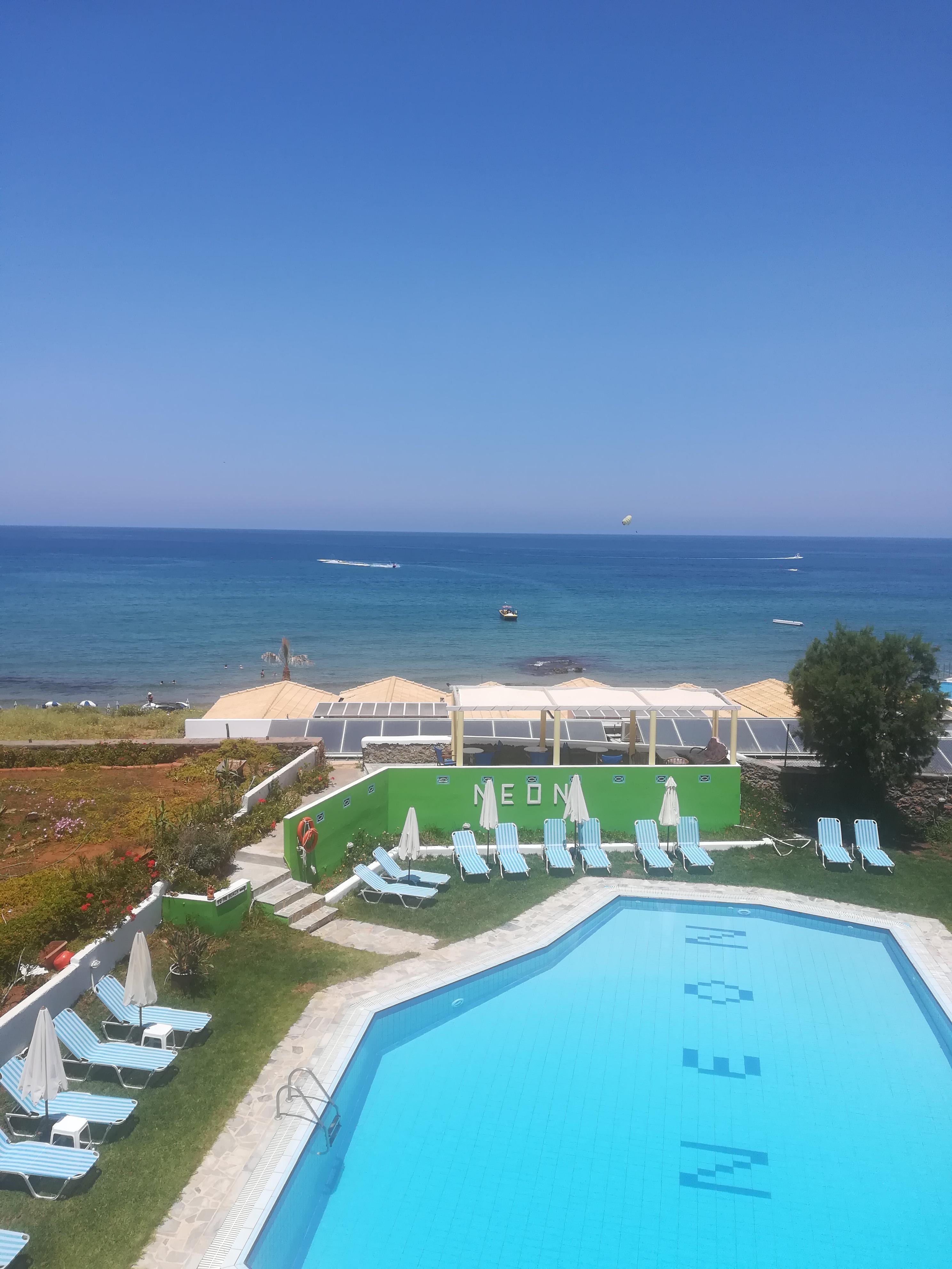 Neon Hotel Stalida Bagian luar foto