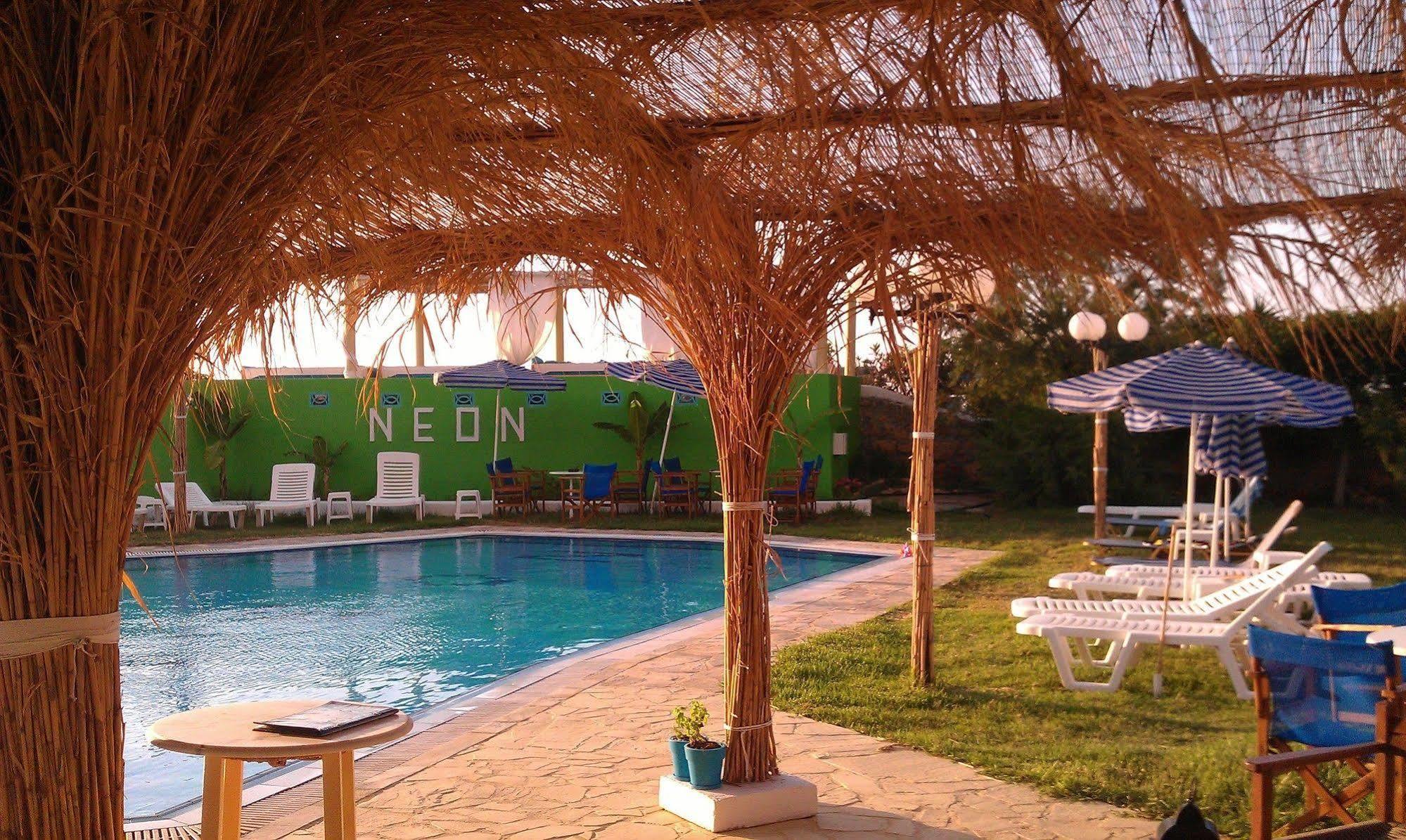Neon Hotel Stalida Bagian luar foto